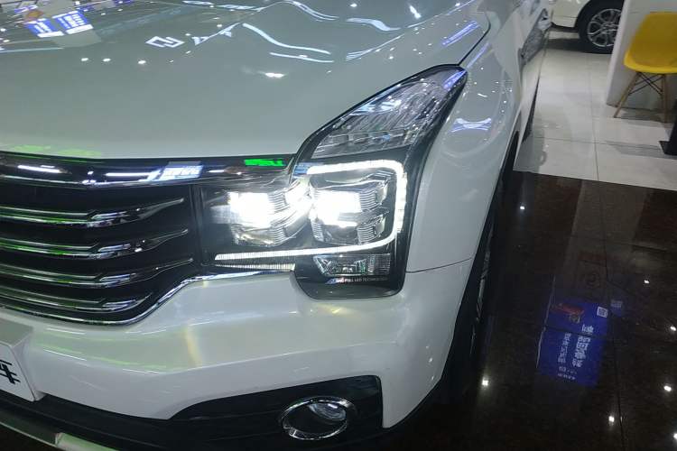 Used GAC Trumpchi GS7 2017 320T Two-Wheel-Drive Luxury Smart Connectivity Model
