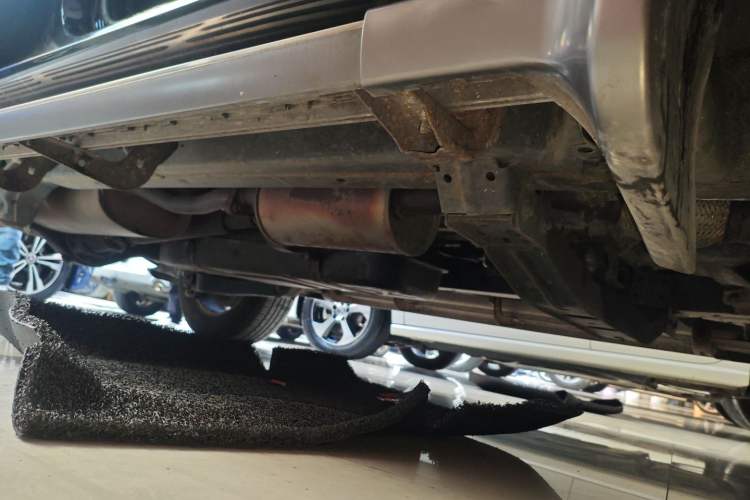 Used JMC Yusheng S350 2016 2.0T Automatic Two-Wheel Drive Gasoline Ultra-Luxury 7-Seater