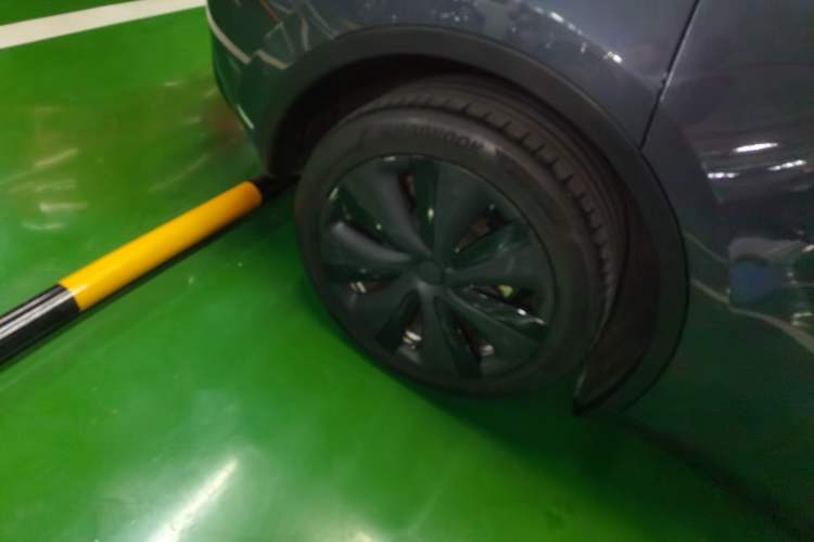 Used Tesla Model Y 2022 Long-Range All-Wheel-Drive Version
