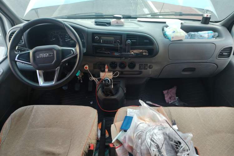 Used JMC Transit 2017 2.8T Commercial Version Short Wheelbase Mid-Roof 6/7/8-Seater JX493
