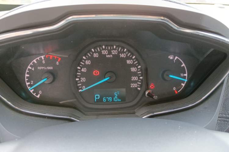 Used Ford Escort 2015 1.5L Automatic Fashion Model