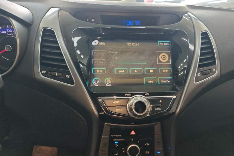 Used Hyundai Elantra 2016 1.6L Automatic Smart Version
