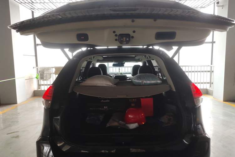 Used Nissan X-Trail 2019 2.0L CVT Smart Connect Comfort Edition 2WD
