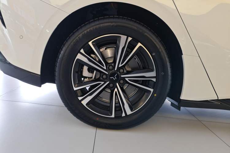 Used Hongqi EH7 2025 600 Smart Selection Edition
