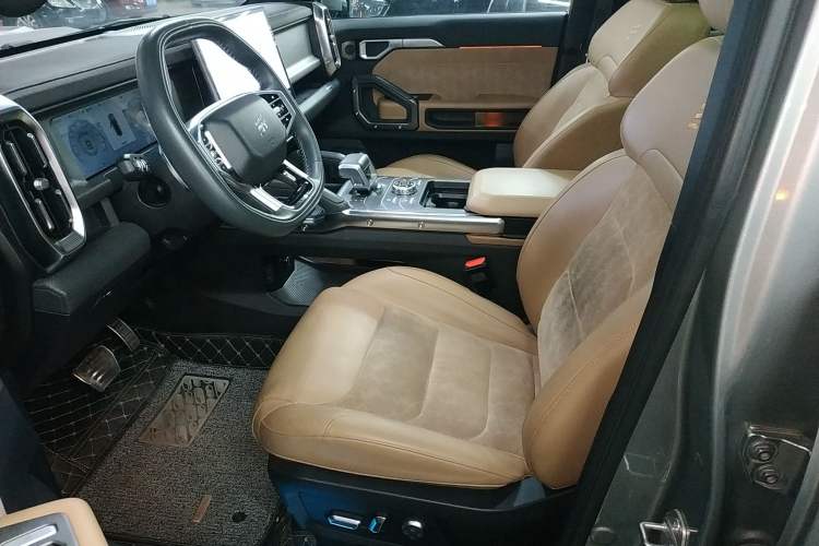 Used JETOUR Traveler 2023 2.0T All-Wheel Drive CrossPRO+