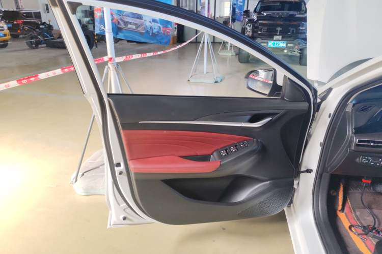 Used Changan Eado 2021 PLUS Blue Whale NE 1.4T GDI DCT Flagship Model
