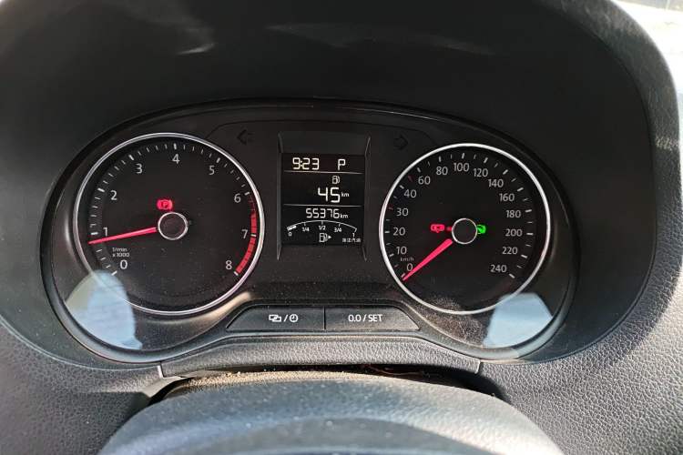 Used Volkswagen Polo 2016 1.6L Automatic Comfort Model
