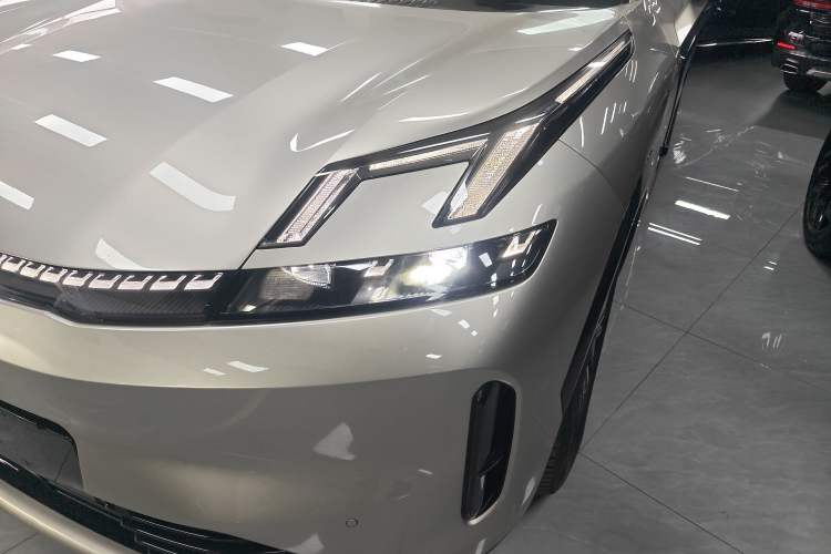 Used Lynk & Co 08 EM-P 2023 245km Ultra-Long Range Halo
