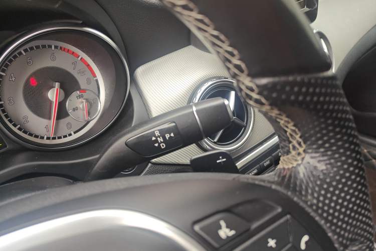 Used Mercedes-Benz GLA 2015 GLA 200 Fashion Model