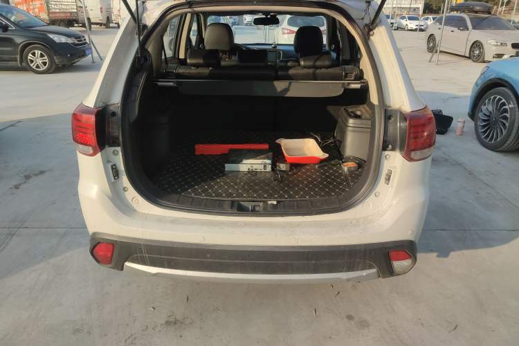 Used Mitsubishi Outlander 2016 2.4L 4x4 Elite Edition 5 Seats