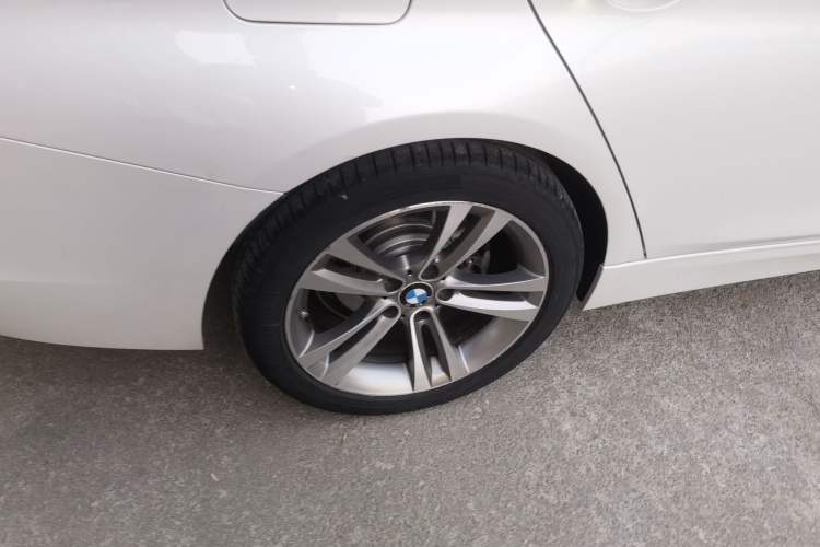 Used BMW 3 Series 2016 320Li Ambition Model
