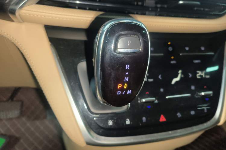 Used Buick GL8 2021 ES Landtrek 653T Luxury Model