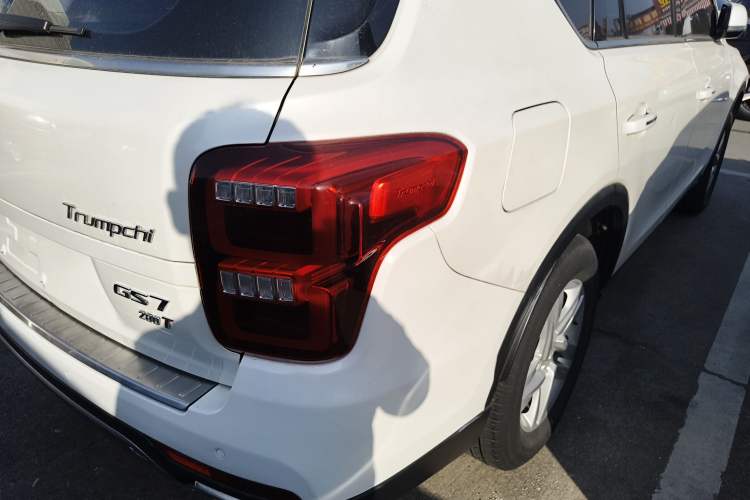 Used GAC Trumpchi GS7 2017 280T Two-Wheel Drive Luxury Model