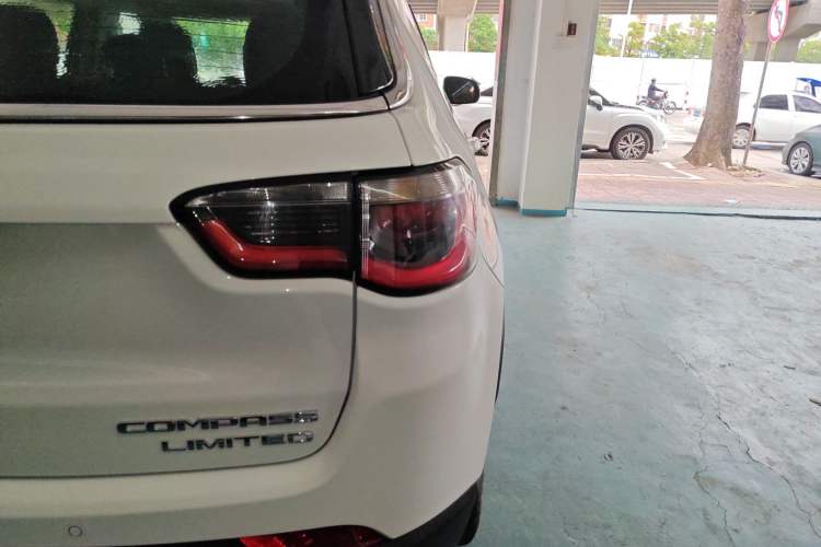 Used  Compass 2017 200T Automatic Prestige Edition
