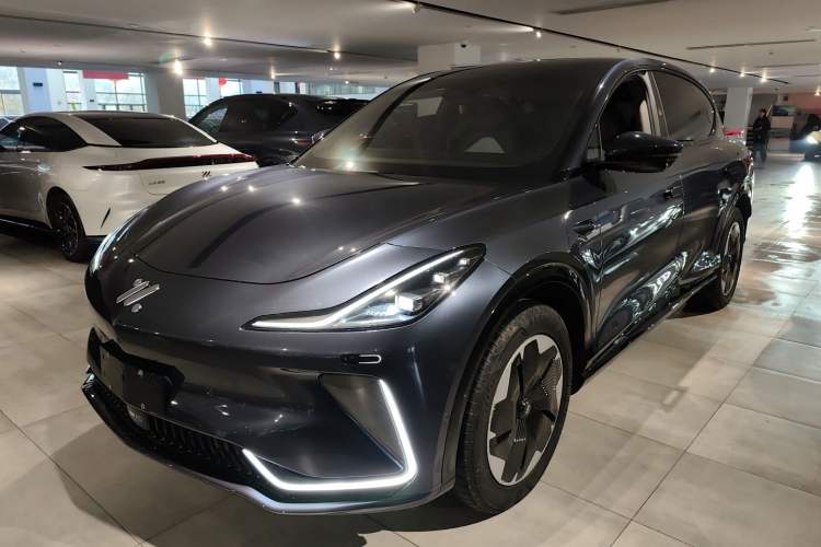 Used  LS7 2023 100kWh Lux Rear-Drive Version