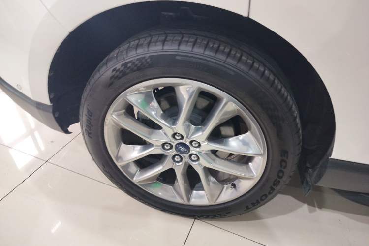 Used Ford Edge 2018 EcoBoost 245 Four-Wheel Drive Titanium 7-Seater
