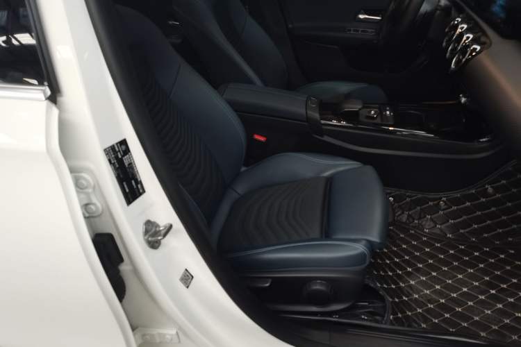 Used Mercedes-Benz A-Class 2019 A 180 L
