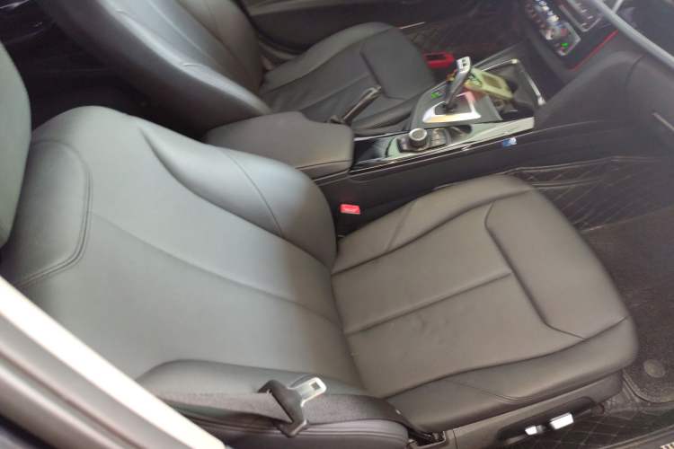 Used BMW 3 Series 2017 318i Fashion Model
