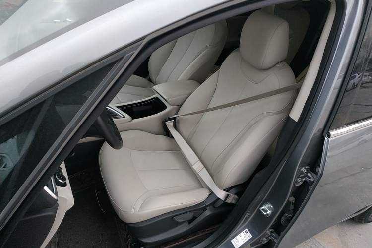 Used Buick GL6 2018 18T 6-Seater Elite Model
