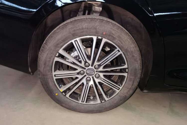 Used Geely Auto Preface 
