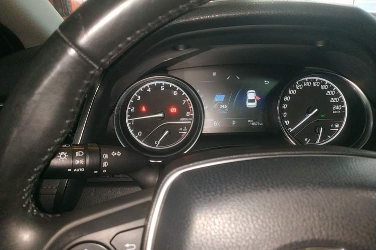 Used Toyota Camry 2018 2.0G Luxury Edition
