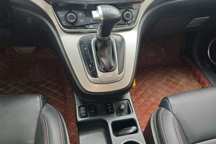 Used Haval H6 2015 Sport Edition 1.5T Automatic Two-Wheel Drive Luxury Model
