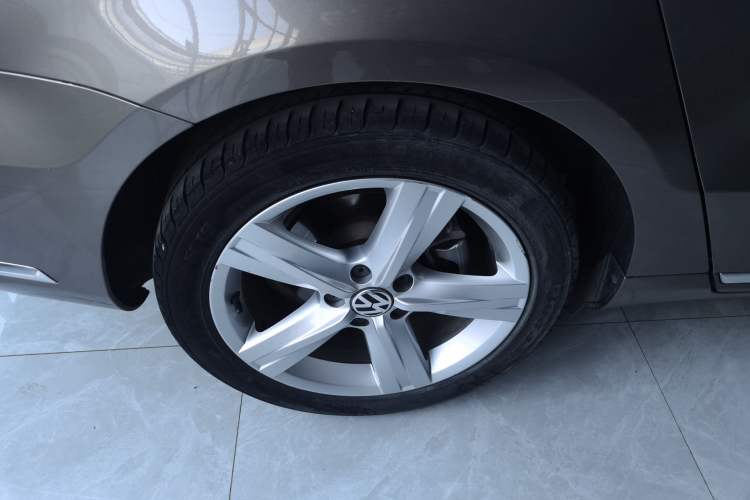 Used Volkswagen Magotan 2016 1.8TSI Luxury Comfort Model
