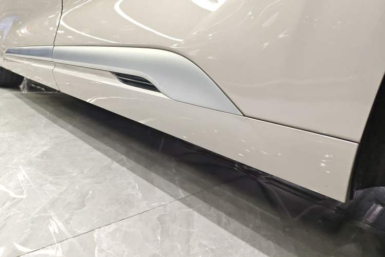 Used Denza D9 2022 DM-i 970 Four-Wheel Drive Flagship Model
