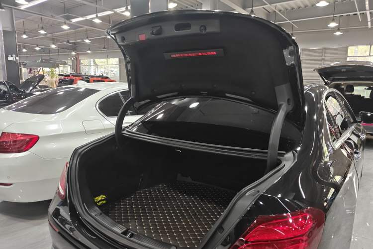 Used Mercedes-Benz E-Class 2020 Facelift E 260 L