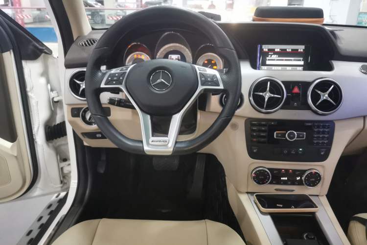 Used Mercedes-Benz GLK-Class 2015 GLK 260 4MATIC Fashion Edition Ultimate Version