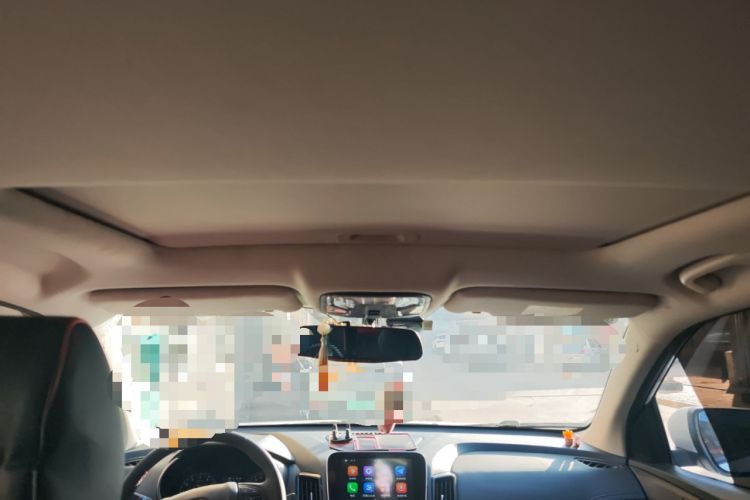 Used Changan CS55 2018 1.5T Manual Colorful Model China V Standard
