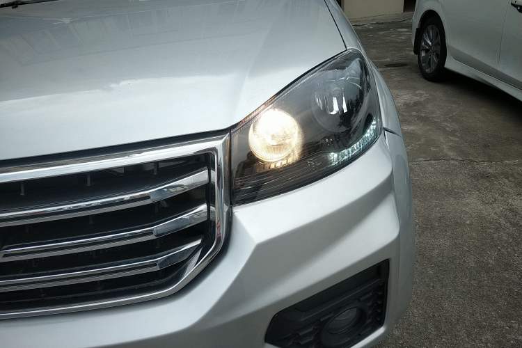 Used Great Wall Wingle 5 2017 2.0T European-Style Diesel Two-Wheel-Drive Elite Version with Large Double Cab – GW4D20B