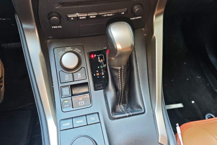 Used Lexus NX 2015 200 Front-Wheel Drive X-Trail SE Edition