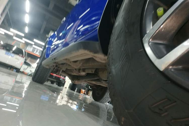 Used JMC Yuhu 7 2017 2.0T Gasoline Automatic 4x4 Luxury Edition JX4G20A5L
