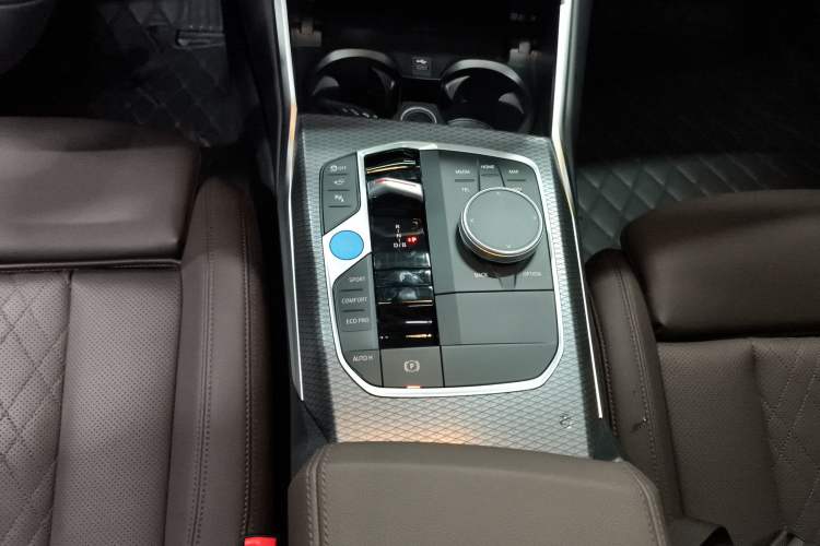 Used BMW i3 2025 eDrive 40 L Midnight Edition
