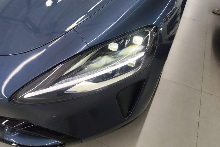 Used  SU7 2024 Rear-Drive Ultra-Long Range Advanced Pro-Level Intelligent Driving Version
