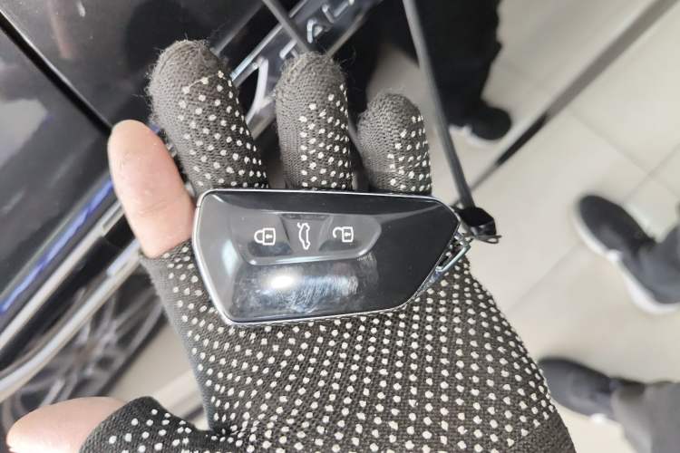 Used Volkswagen Talagon 2023 Facelift 380TSI All-Wheel Drive Luxury Jiajing Pro Version with 7 Seats
