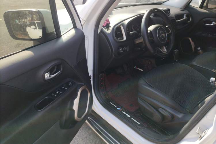 Used  Renegade 2016 1.4T Automatic Jingneng Edition
