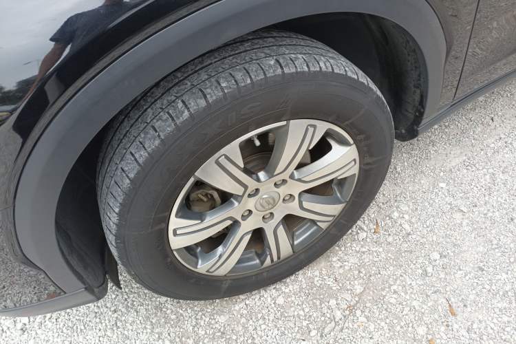 Used GAC Trumpchi GS7 2017 320T Two-Wheel-Drive Luxury Smart Connectivity Model
