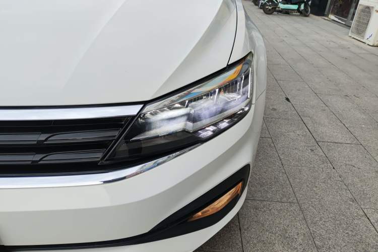 Used Volkswagen Lamando 2019 230TSI DSG Fashion Edition China VI
