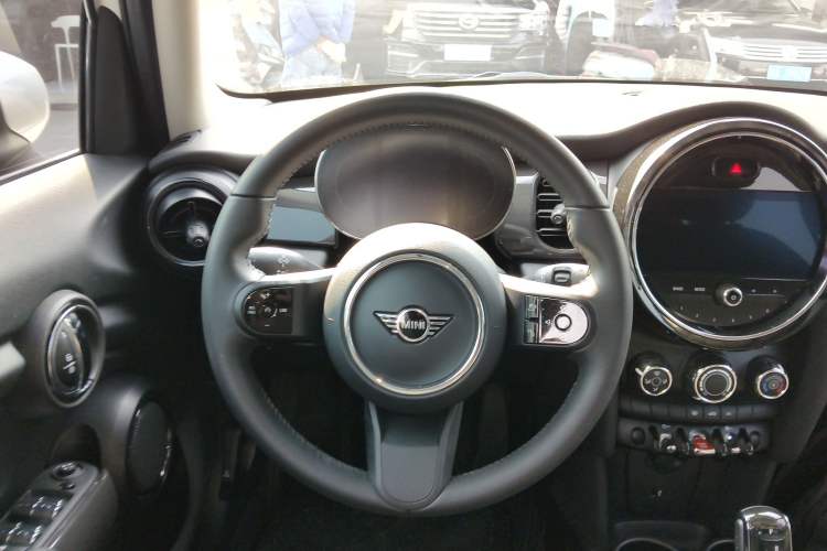 Used  MINI 2023 1.5T ONE Five-Door Edition