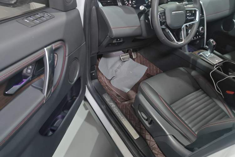 Used Land Rover Discovery Sport 2022 Revised Version 249 PS R-Dynamic S Performance Edition 5 Seats
