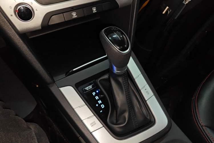 Used Hyundai Elantra 2018 1.6L Automatic 15th Anniversary Special Edition
