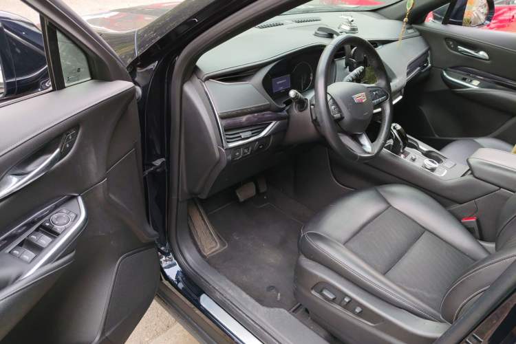 Used Cadillac XT4 2021 28T Two-Wheel Drive Tech Edition
