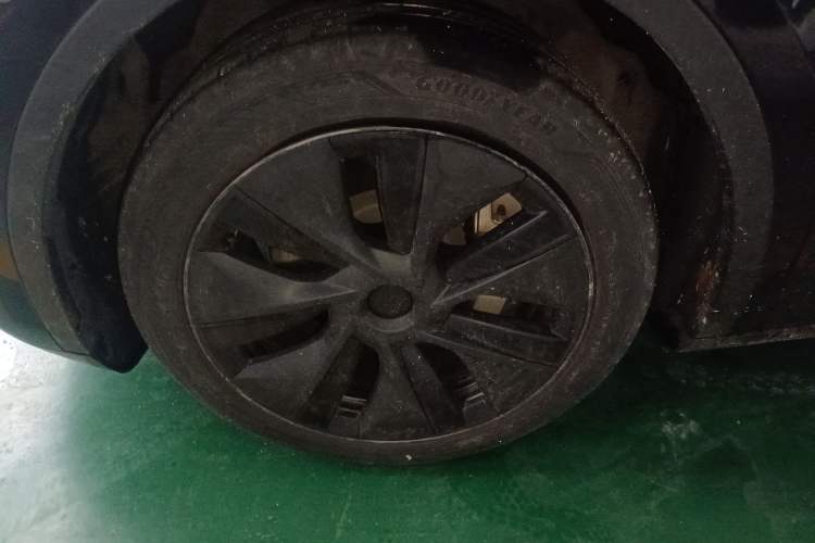 Used Tesla Model Y 2023 Rear-Wheel-Drive Version