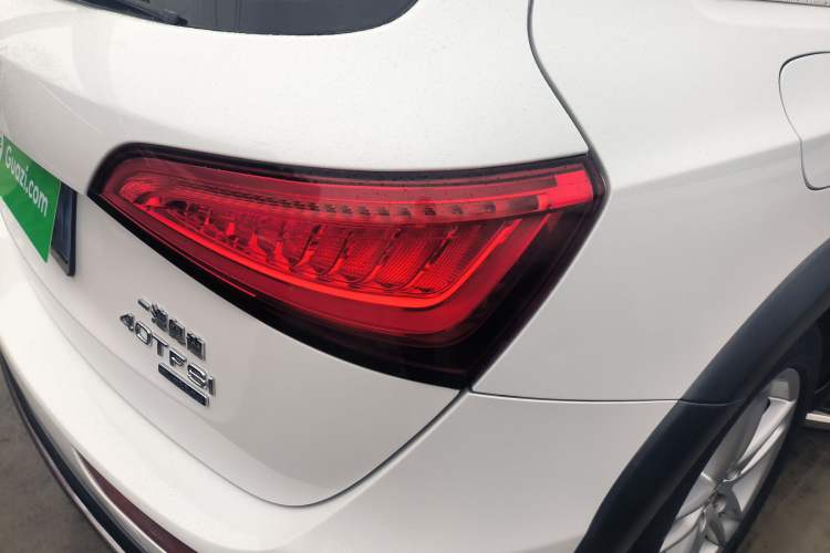 Used Audi Q5 2017 Plus 40 TFSI Technology Model