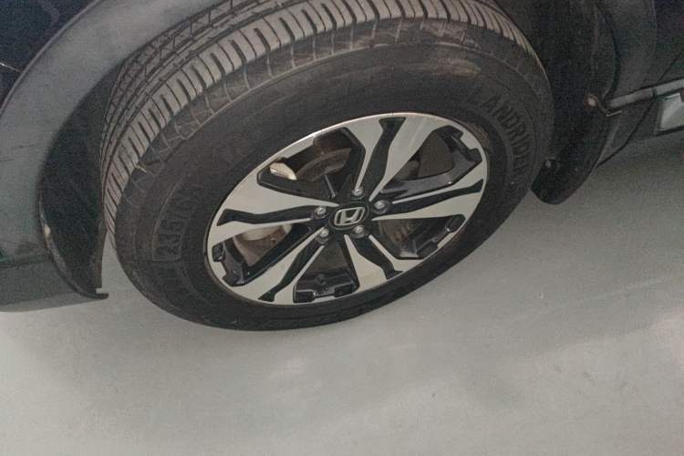 Used Honda CR-V 2017 240TURBO CVT Front-Wheel Drive Fashion Edition
