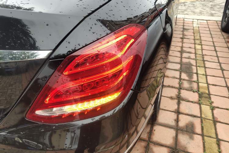 Used Mercedes-Benz C-Class 2015 C 200 L