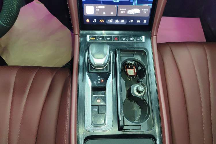 Used Hongqi H5 2024 1.5T DCT Smart Connect Flagship Edition
