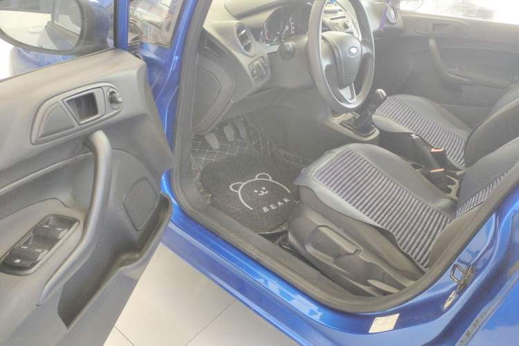 Used Ford Fiesta 2013 Hatchback 1.5L Manual Fashion Edition
